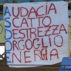 R835.jpg