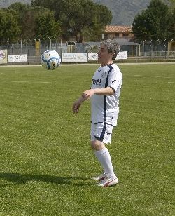 R823.jpg
